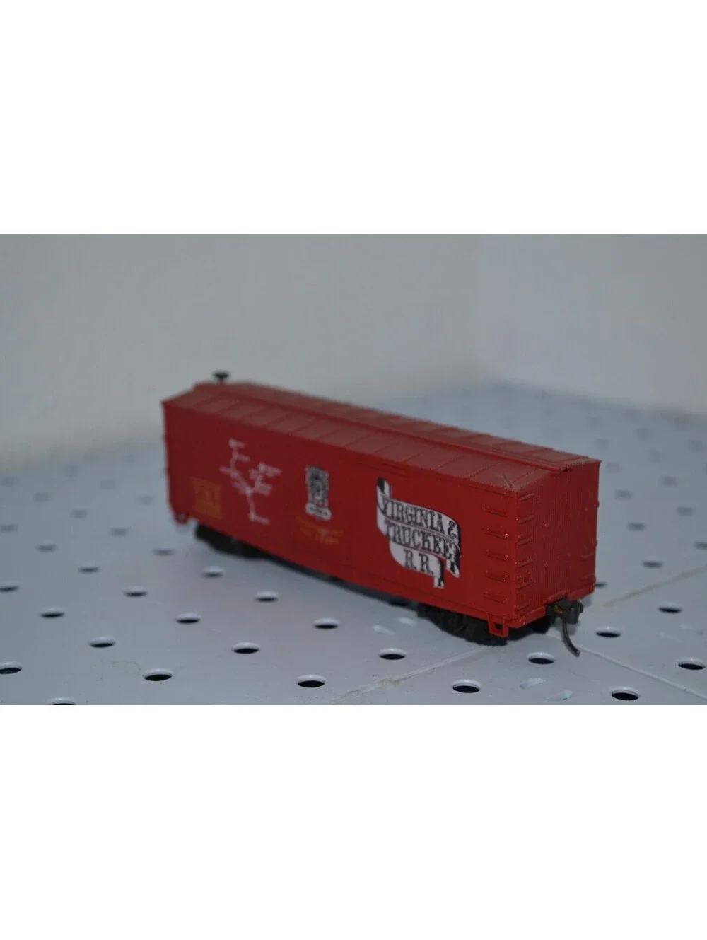 HO Roundhouse 7753 Old Time 36' V&T 1994 Anniversary Boxcar BUILT VINTAGE